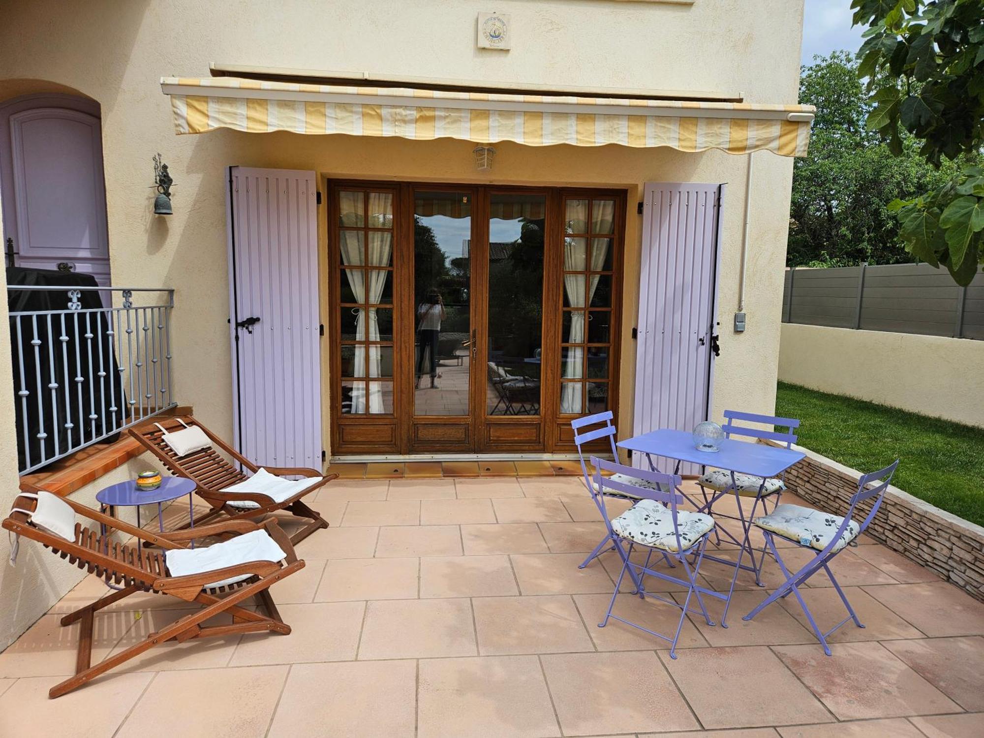 Au Pied Du Massif Des Costes Villa Pelissanne Exterior photo